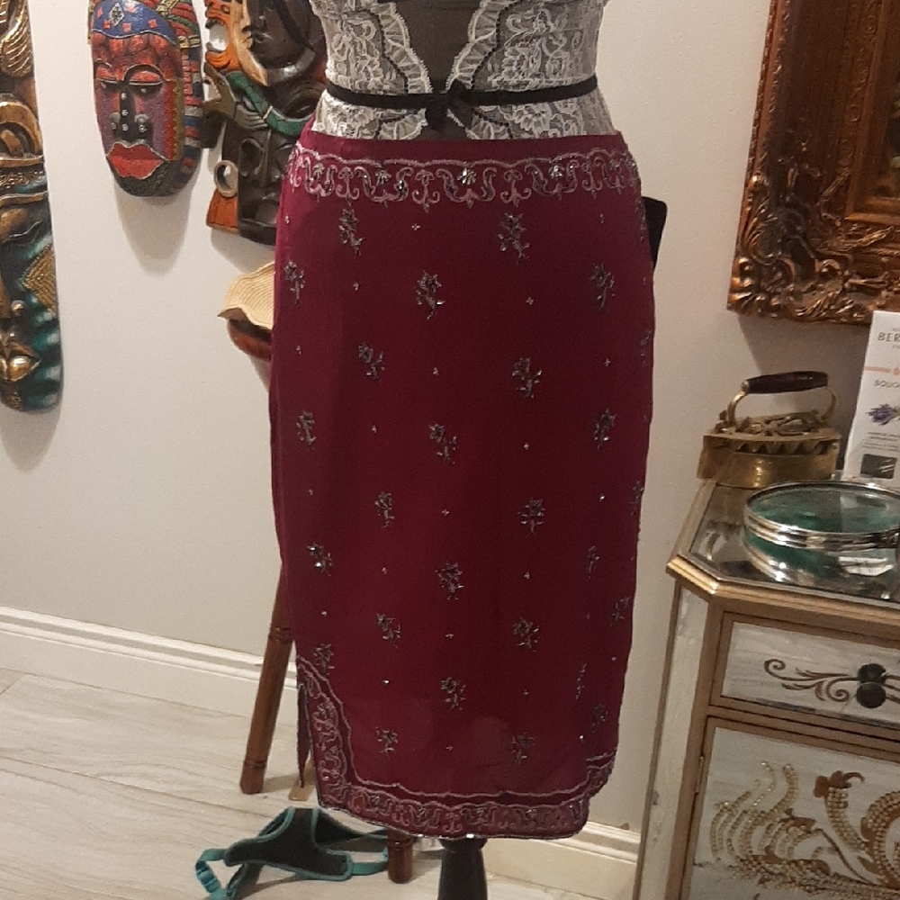 100% Silk Elegant Pink Embroidered Skirt